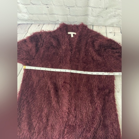 Maurices Soft Fuzzy Maroon Open Front Cardigan Womens Size Small - Picture 8 of 9